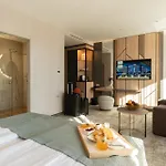 Hotell Atmosphere Balneo & 5*
