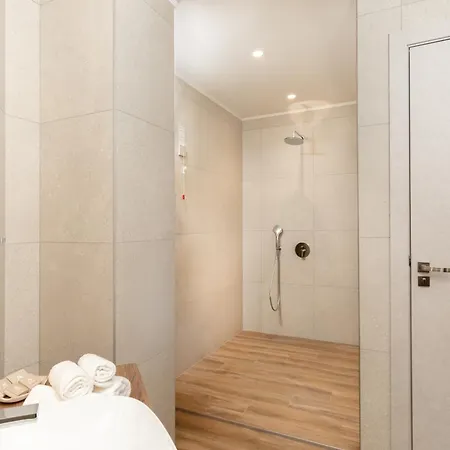 호텔 Atmosphere Balneo & 5*