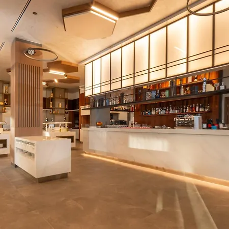 Atmosphere Balneo & 파벨 반야