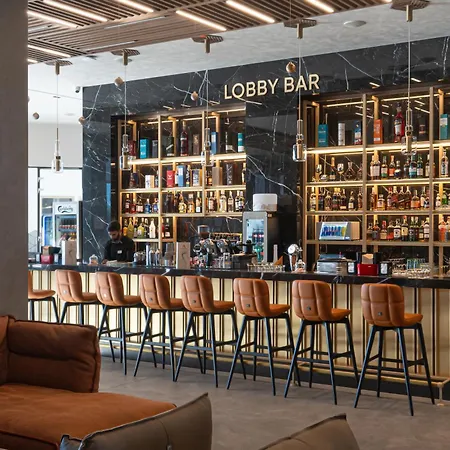 호텔 Atmosphere Balneo & 파벨 반야