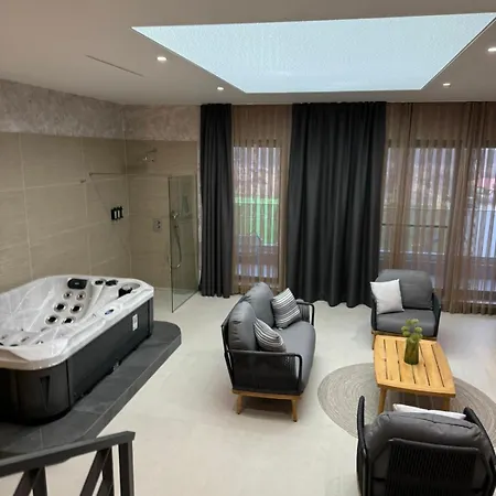 Hotel Atmosphere Balneo &