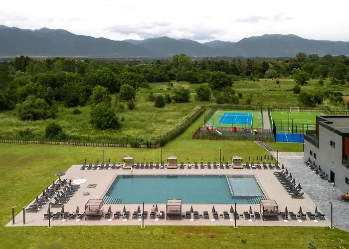 Atmosphere Balneo & מלון