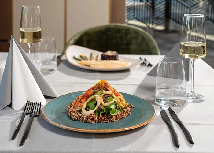 Atmosphere Balneo & פאבל באניה