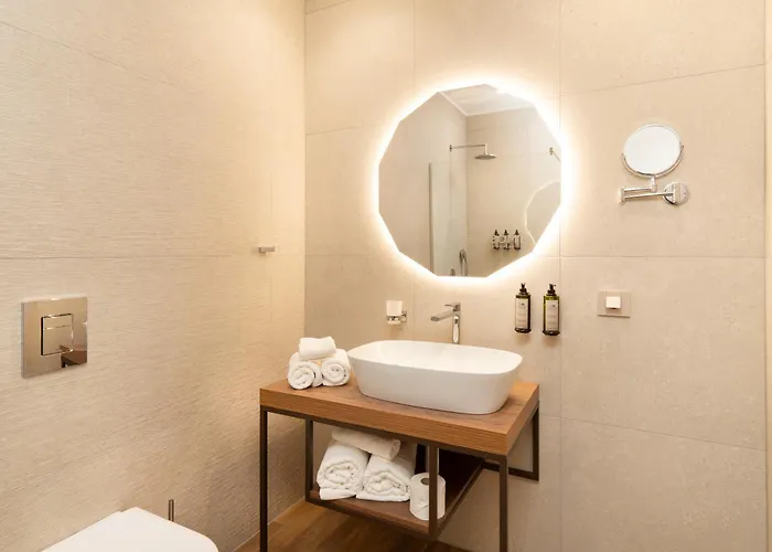 מלון Atmosphere Balneo & פאבל באניה