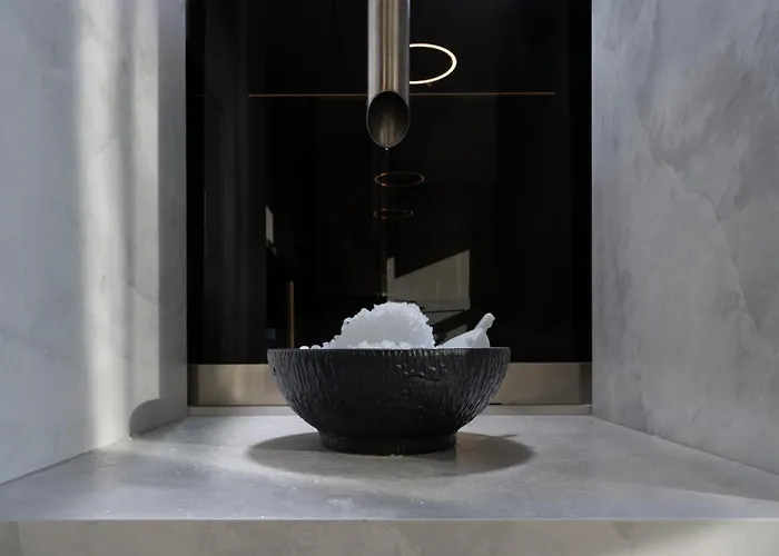 Atmosphere Balneo & פאבל באניה