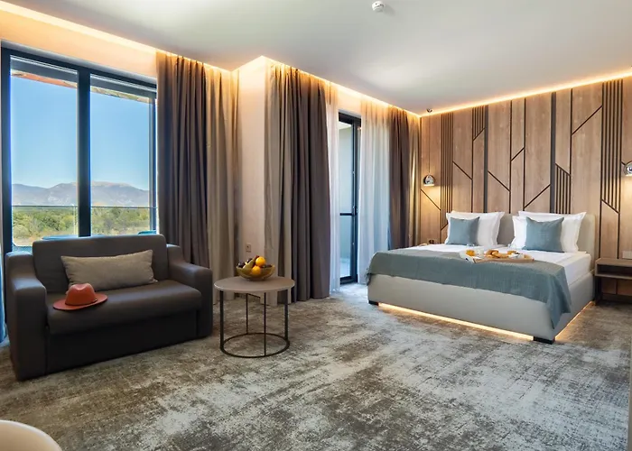 Atmosphere Balneo & 5* פאבל באניה