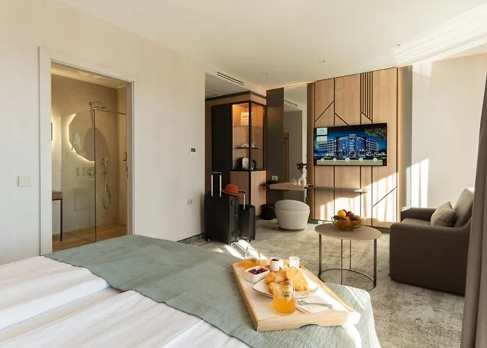 מלון Atmosphere Balneo & 5*