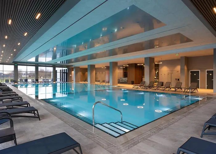 Atmosphere Balneo & מלון 5*