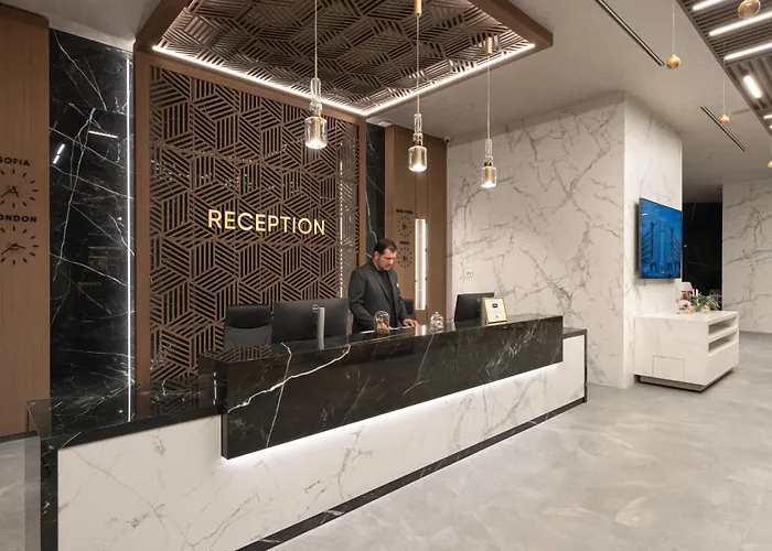 Atmosphere Balneo & פאבל באניה