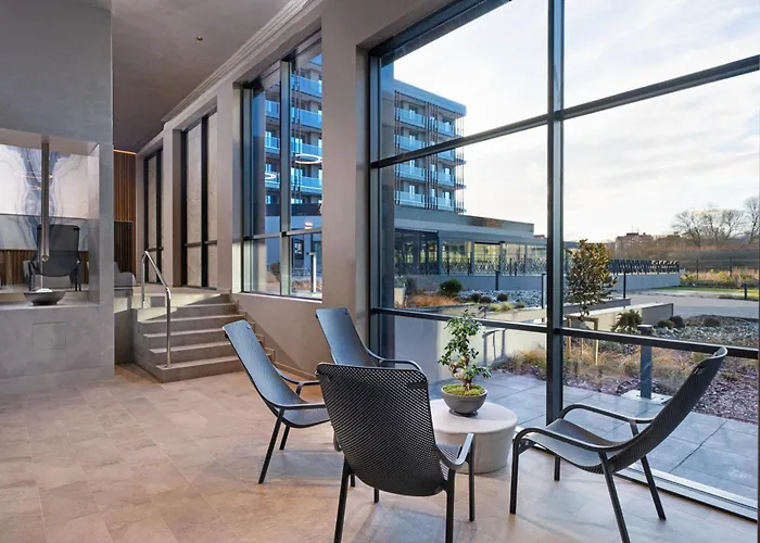 Atmosphere Balneo & מלון 5*